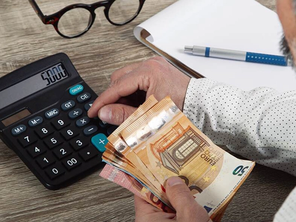 Dreptul administrativ și Fiscal